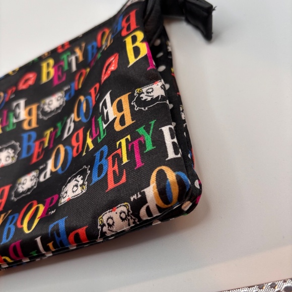 Betty Boop Y2K Style Rainbow Pattern Cartoon Character Small Purse Shoulder Bag - Picture 4 of 14